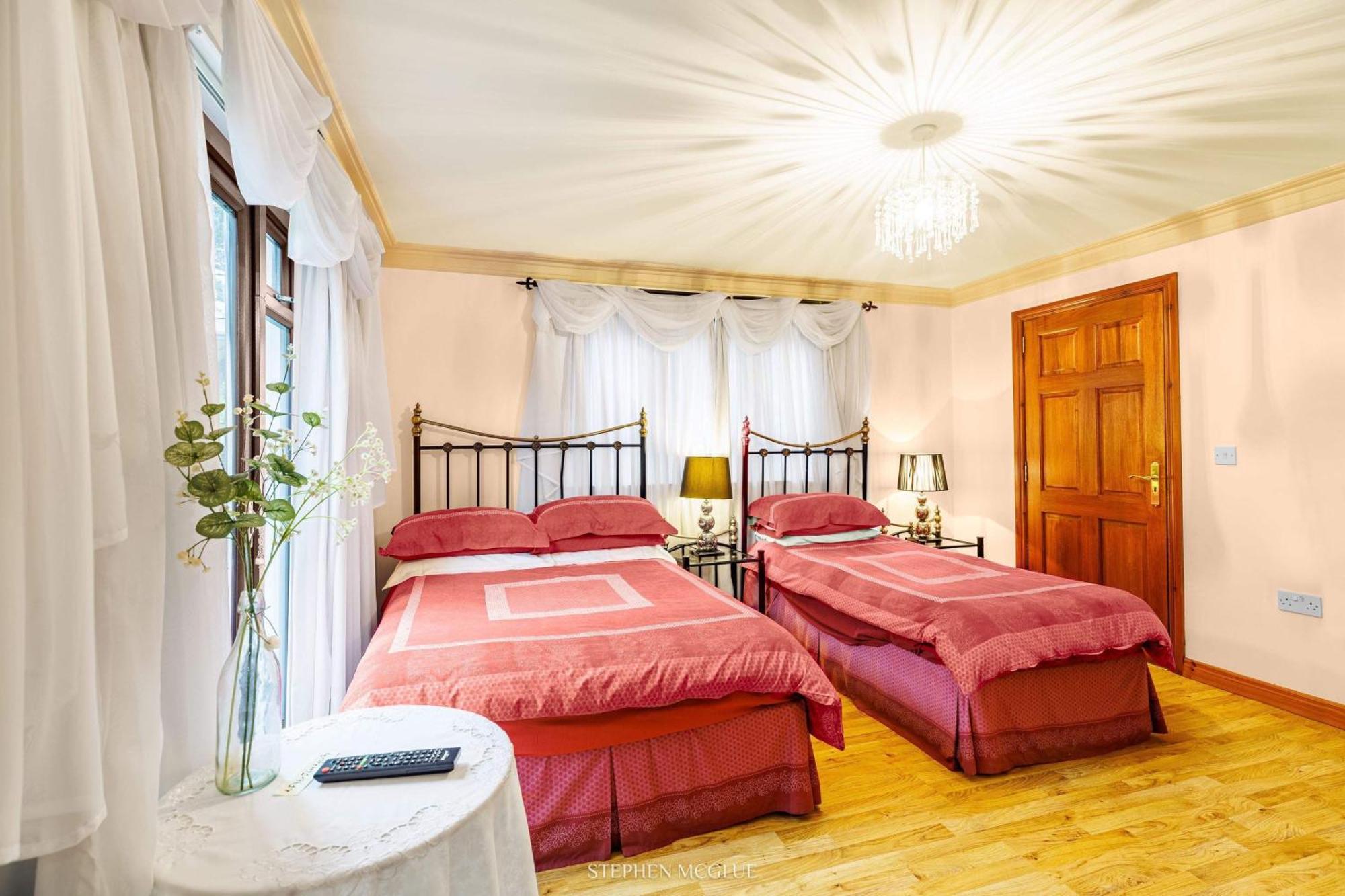 Dunleath House Hotel Даунпатрик Екстериор снимка